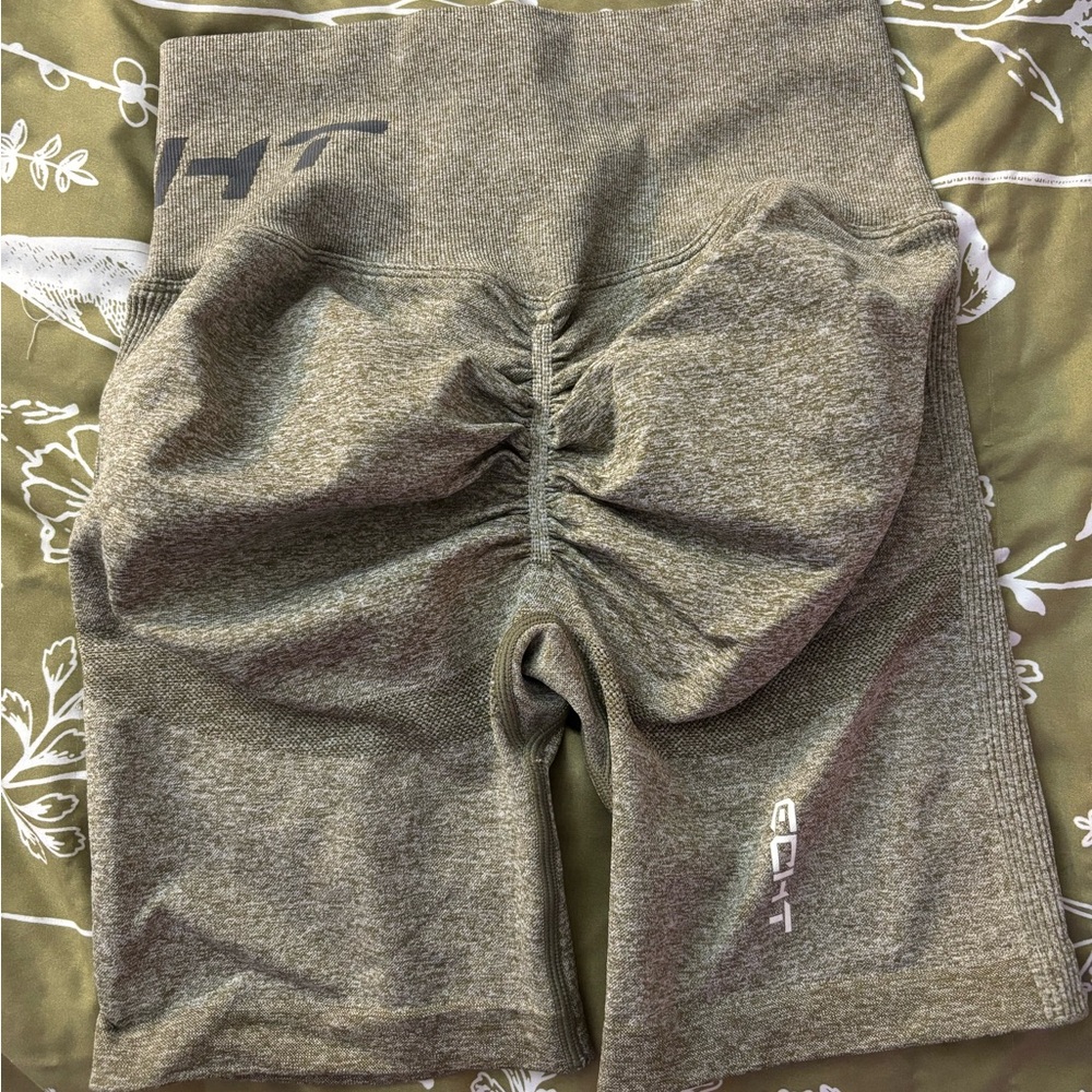 Echt scrunch butt biker shorts gym